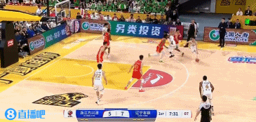 金年会体育老将很稳！李晓旭接球稳稳命中大空位三分